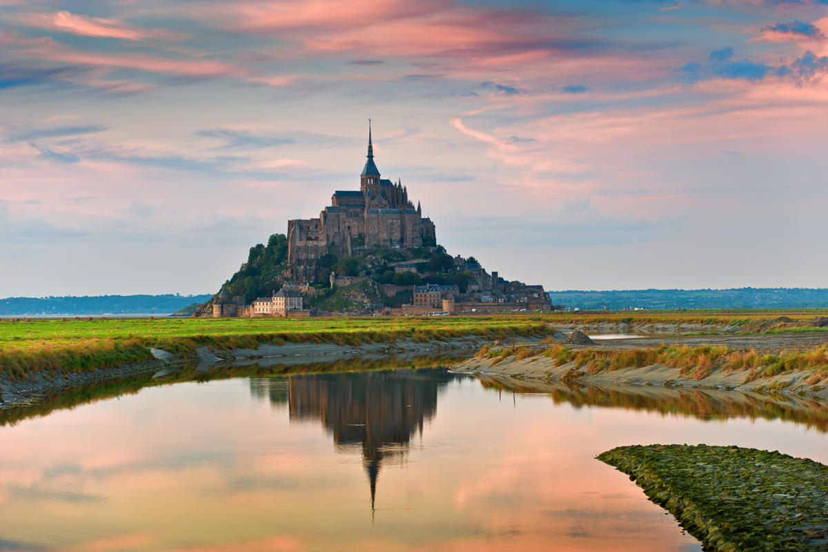 Le Mont Saint Michel à l'aube